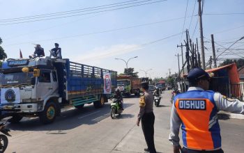 *Pastikan Demo Sopir Truk Berjalan Tertib, Polda Jateng Lakukan Pengamanan dan Pengawalan*