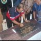 Bupati Semarang,H.Ngesti Nugraha,SH,MH menandatangani prasasti