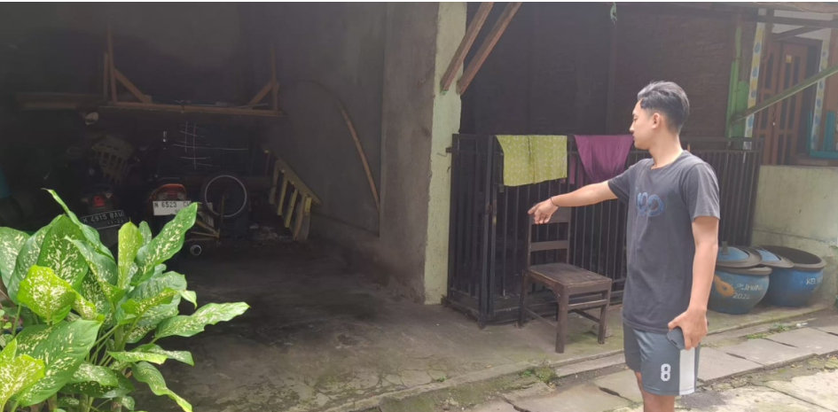 Lokasi pencurian sepeda motor yang diduga dilakukan oleh anak-anak di kawasan permukiman Kota Malang.