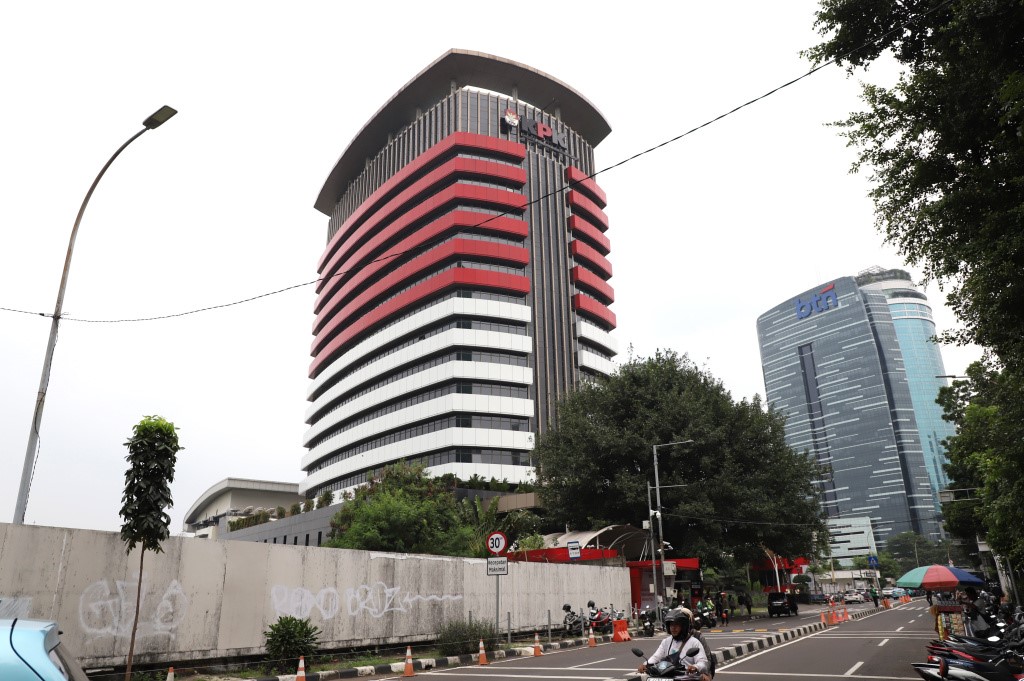 Gedung Komisi Pemberantasan Korupsi (KPK) di kawasan Kuningan, Jakarta Selatan, tempat berlangsungnya penyidikan kasus dugaan korupsi pengadaan iklan Bank BJB.