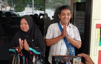 Suami dan istri menunjukkan ekspresi lega usai proses hukum terkait kasus pengejaran pelaku penjambretan di Sleman yang sempat menjadi sorotan publik.