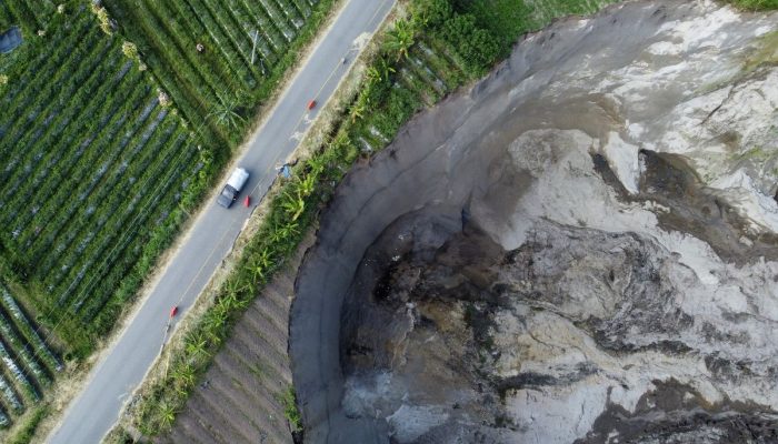 Struktur Tanah Vulkanik dan Aliran Air Bawah Tanah Diduga Picu Munculnya Lubang Besar di Aceh Tengah