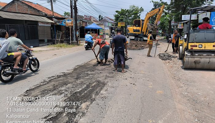 MENJELANG HARI RAYA LEBARAN, PT PRABA MAS HILL LAKSANAKAN PERBAIKAN JALAN SEBAGAI WUJUD KOMITMEN MANAJEMEN