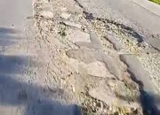 Jalan Sumberrejo – Kangkung Minim Penerangan dan Rusak Parah, Warga Pertanyakan Peran Instansi Terkait