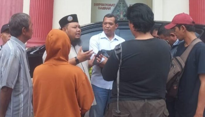 Laporkan Dugaan Penyimpangan PKH dan Tanah Kas Desa, Warga Bolopleret Justru Disambut Pengamanan