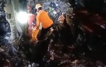 Longsor Gunungan Sampah di TPST Bantar Gebang Memakan Korban Jiwa