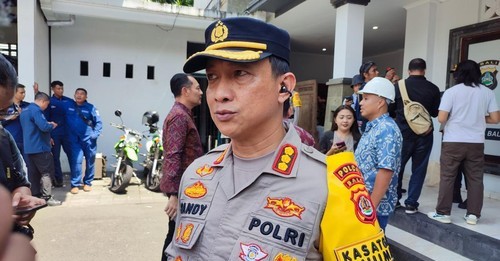 Kabid Humas Polda Bali, Kombes Ariasandy, saat memberikan keterangan terkait penanganan kasus di ITDC Nusa Dua, Selasa (24/3/2026).