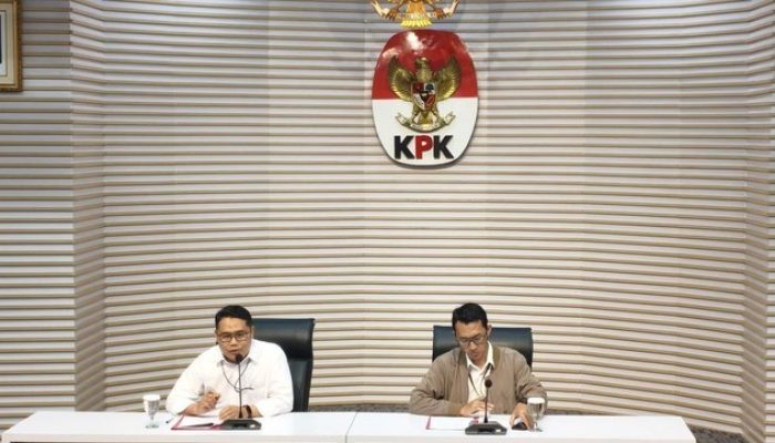 Bupati Cilacap dan Sekda Ditahan KPK Usai OTT Dugaan Pemerasan.