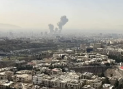 Asap mengepul di atas Teheran setelah kompleks Kantor Pemimpin Tertinggi Iran menjadi target serangan Israel dan AS.