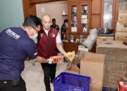 Petugas Bareskrim Polri mengungkap praktik produksi dan peredaran kosmetik ilegal merek LC Beauty di Cirebon, Jawa Barat. Dalam kasus ini, pemilik usaha tersebut telah ditetapkan sebagai tersangka.