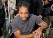 Bandar narkoba Abdul Hamid alias Boy saat tiba di Gedung Bareskrim Polri, Jakarta, setelah ditangkap petugas terkait kasus peredaran narkoba.