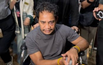 Bandar narkoba Abdul Hamid alias Boy saat tiba di Gedung Bareskrim Polri, Jakarta, setelah ditangkap petugas terkait kasus peredaran narkoba.