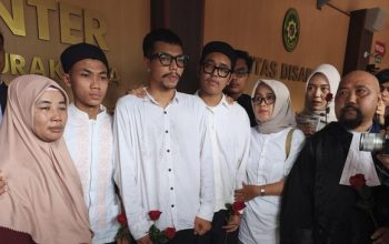 Tiga Terdakwa Demo Berujung Rusuh di Solo Divonis Bebas.