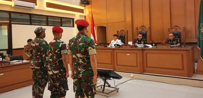 Sidang kasus pembunuhan kepala cabang bank M Ilham Pradipta dengan tiga prajurit TNI sebagai terdakwa di Pengadilan Militer Jakarta.