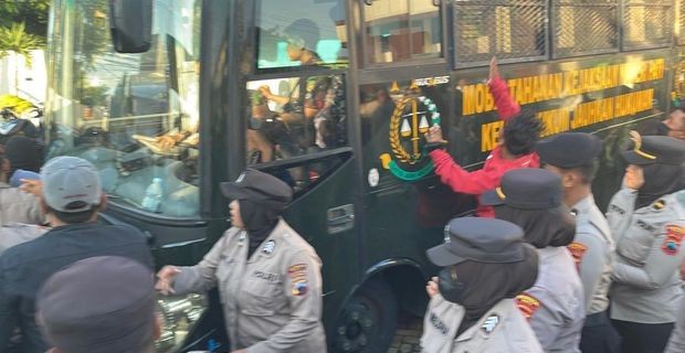 Suasana usai persidangan perkara anak yang berkonflik dengan hukum di PN Pati.