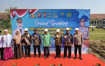 Polres Serang, Kemenag dan Pemkab Serang Bangun Ruang Kelas Baru di Ponpes Carenang