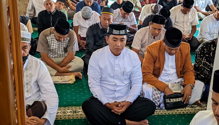 Kapolres Lhokseumawe Sholat Idul Adha Bersama Warga di Masjid Babuttaqwa